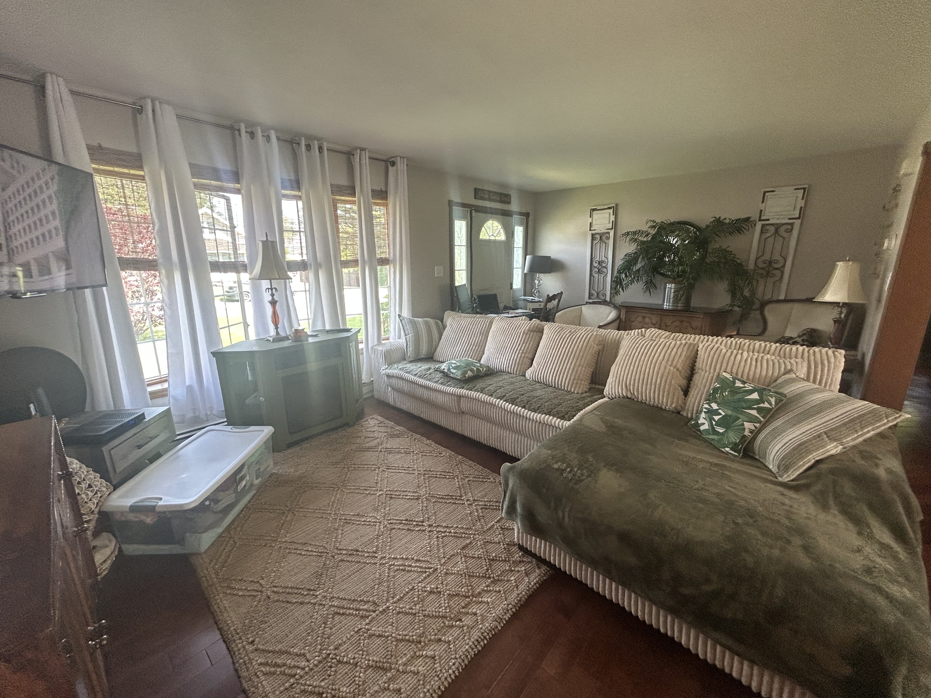 Property thumbnail image