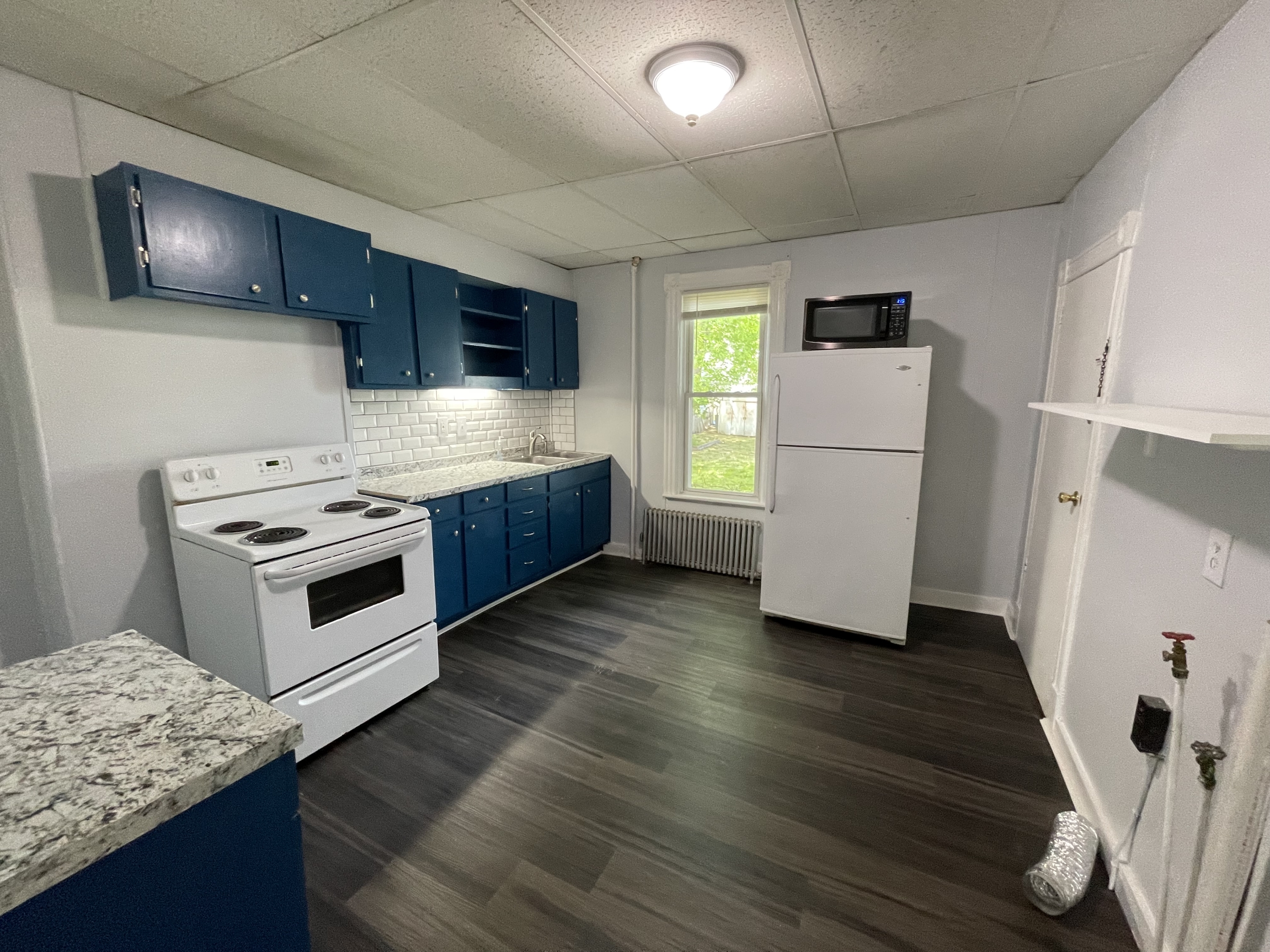 28 Weller Avenue - 1